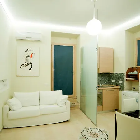 Silenzioso Monolocale In Zona Parioli * ローマ